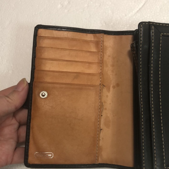 🌺 COACH BIFOLD BLACK LEATHER BUCKLE WALLET - Picture 4 of 10